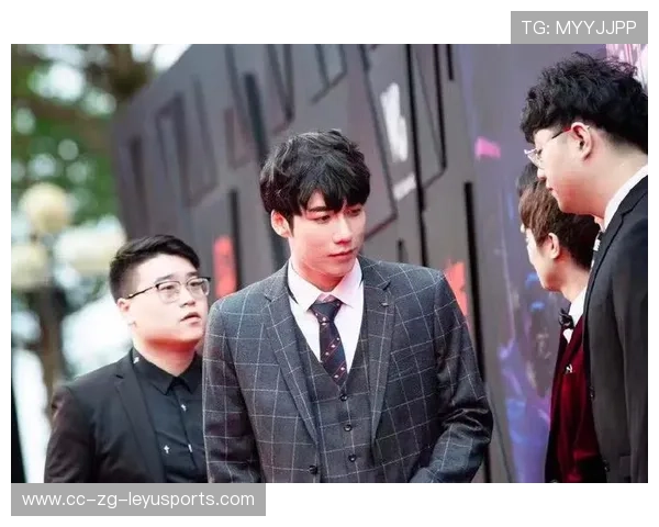 LPL战队团战配合天衣无缝：揭秘冠军战队的制胜秘籍